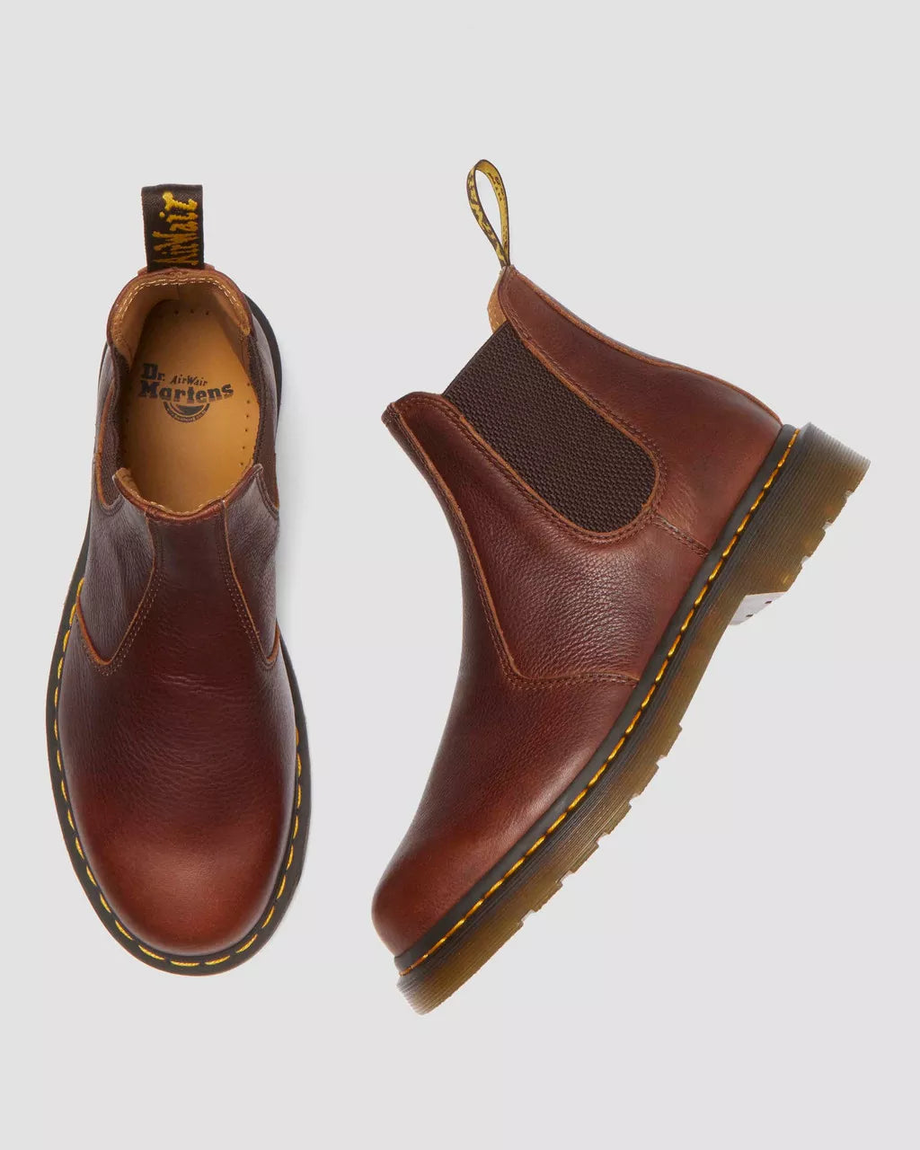 2976 Ambassador Soft Leather Chelsea Boots / DR.MARTENS