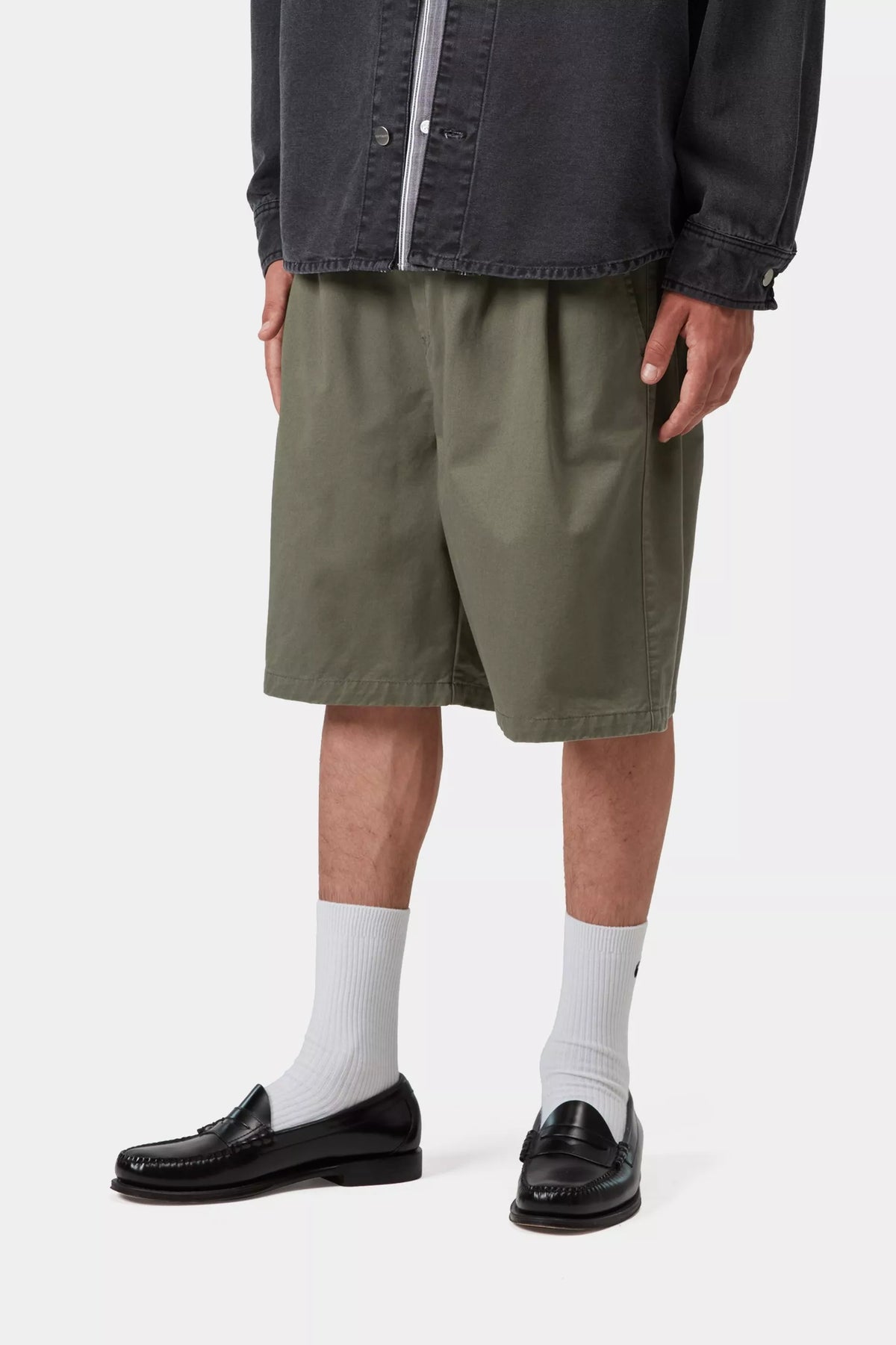 Marv Short / carhartt wip / leaf