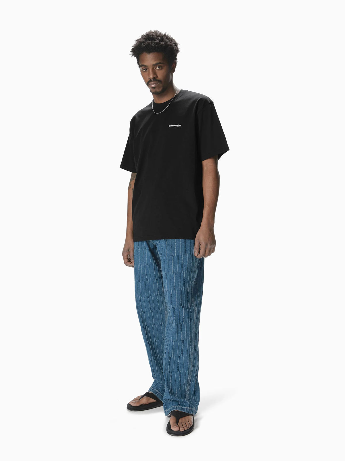 INTL. Logo Tee Black / THISISNEVERTHAT